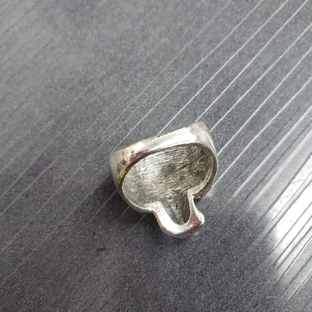 Men's size 8.5* Silver-tone Skull Ring Fashion Jewelry